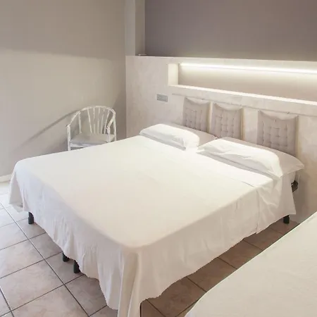 Otel Roma 3*