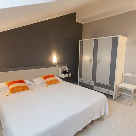 Otel Roma 3*