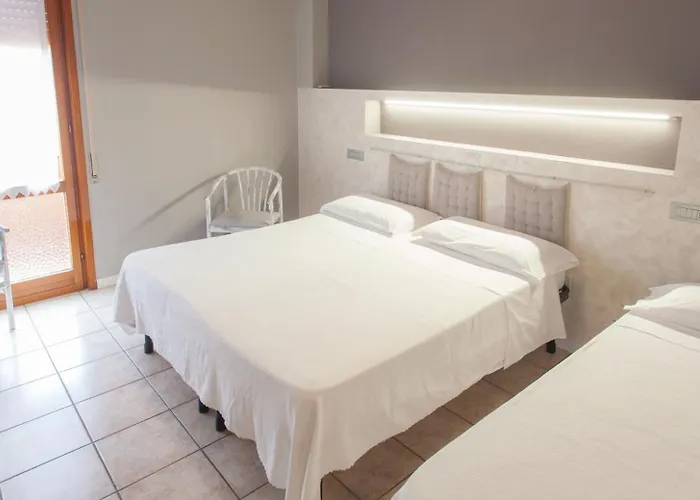 Hotel Roma 3*