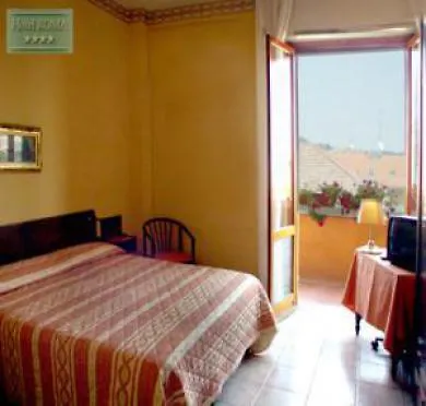 Hotel Roma 3*